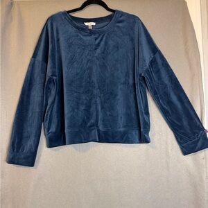 Cable & Gauge Navy Long Sleeve Velour Top
